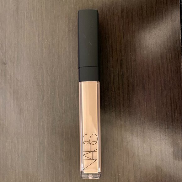 NARS Radiant Creamy Concealer - Picture 1 of 3